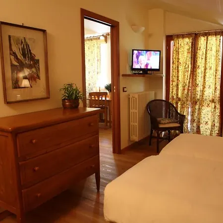 Hotel Residence Valverde 3* غريسّوني لا ترينيتي