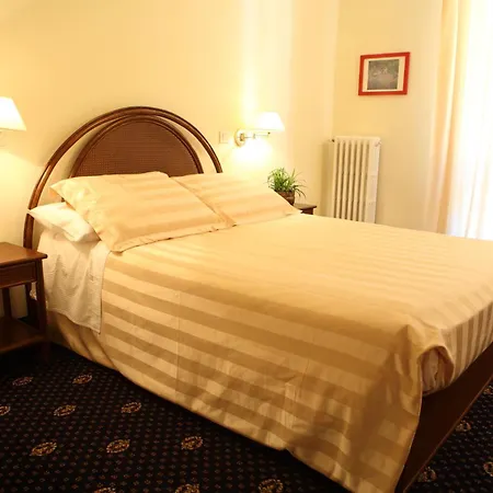 فندق Hotel Residence Valverde غريسّوني لا ترينيتي