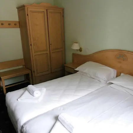 Hotel Residence Valverde فندق 3*