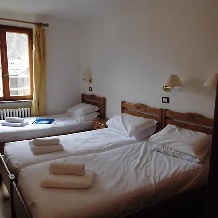 Hotel Residence Valverde 3* غريسّوني لا ترينيتي