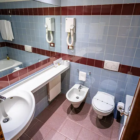 Valverde 格雷索拉特里尼泰