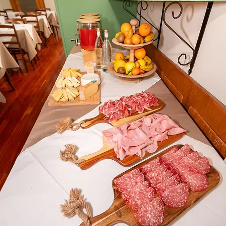 Valverde מלון 3*